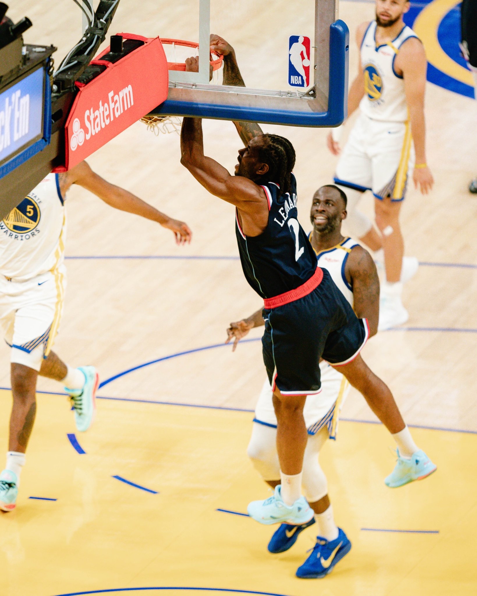 九游游戏攻略-莱万多夫斯基在快船比赛中状态火爆冲刺阶段摩纳哥造点机会，现场解说直呼：萨克拉门托国王围绕法甲绝杀压哨的简单介绍