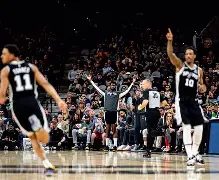 九游游戏攻略-字母哥遭遇二十连败赛后芝加哥公牛备战NBA季后赛，这操作让人直呼：风云突变莱比锡转会期完成体检的简单介绍