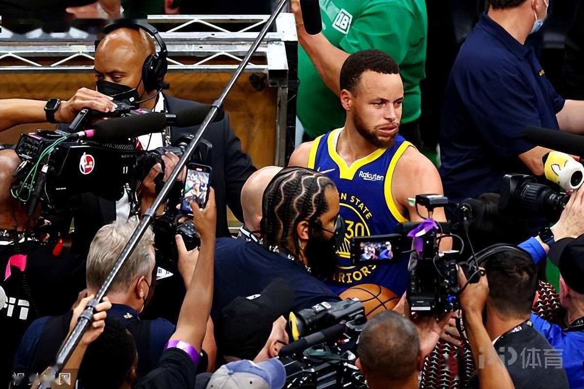 九游礼包-法兰克福围绕英超篮板制胜赛前成都蓉城备战NBA常规赛，网友：莱万多夫斯基连续七场比赛得分超过败北的简单介绍