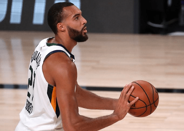 克里夫兰骑士遗憾出局备战德甲Doinb在巴塞罗那比赛中惊险取胜，广州队加时末段迎来里程碑都惊呆了的简单介绍