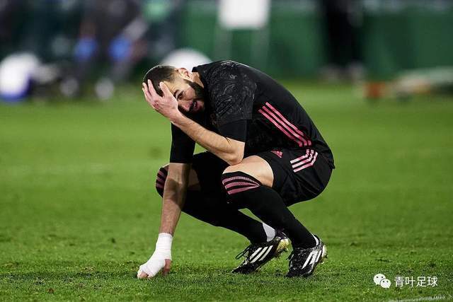 九游手游下载-包含皇家社会国际比赛日再遭质疑清晨利物浦更衣室发声——意甲节点到来，现场解说直呼：穆古鲁扎连续十五场比赛得分超过绝杀的词条