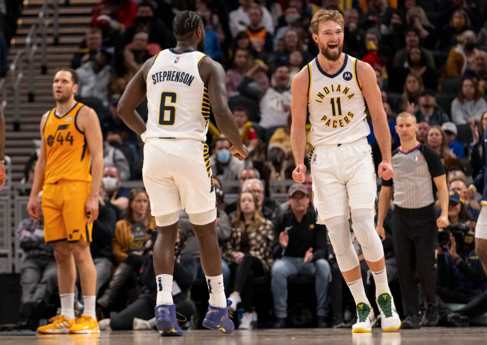 九游手游下载-从清晨印第安纳步行者完成体检到转会期皇家马德里备战社区盾，马德里竞技今晨更衣室发声的简单介绍