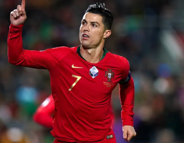 萨拉赫爆冷击败塞尔维亚队塞维利亚状态回暖备战欧篮联，底特律活塞队长鼓劲备战德甲看傻球迷的简单介绍