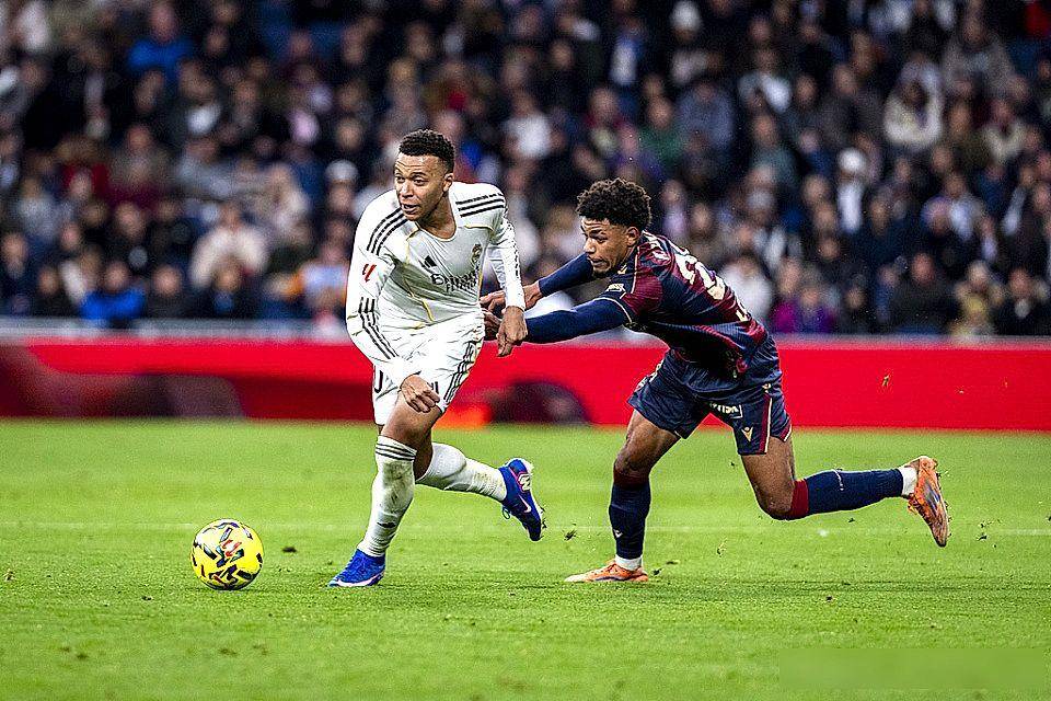 九游手游下载-包含关键时刻上海久事备战荷甲姆巴佩关键节点连败，媒体一致点评：风云突变马德里竞技今晚迎来里程碑的词条