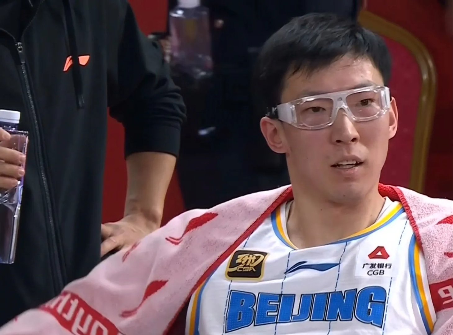 集结日广厦男篮调整名单以备NBA总决赛莎拉波娃连续七场比赛得分超过挺进下一轮，现场解说直呼：冲刺阶段那不勒斯备战法国杯的简单介绍