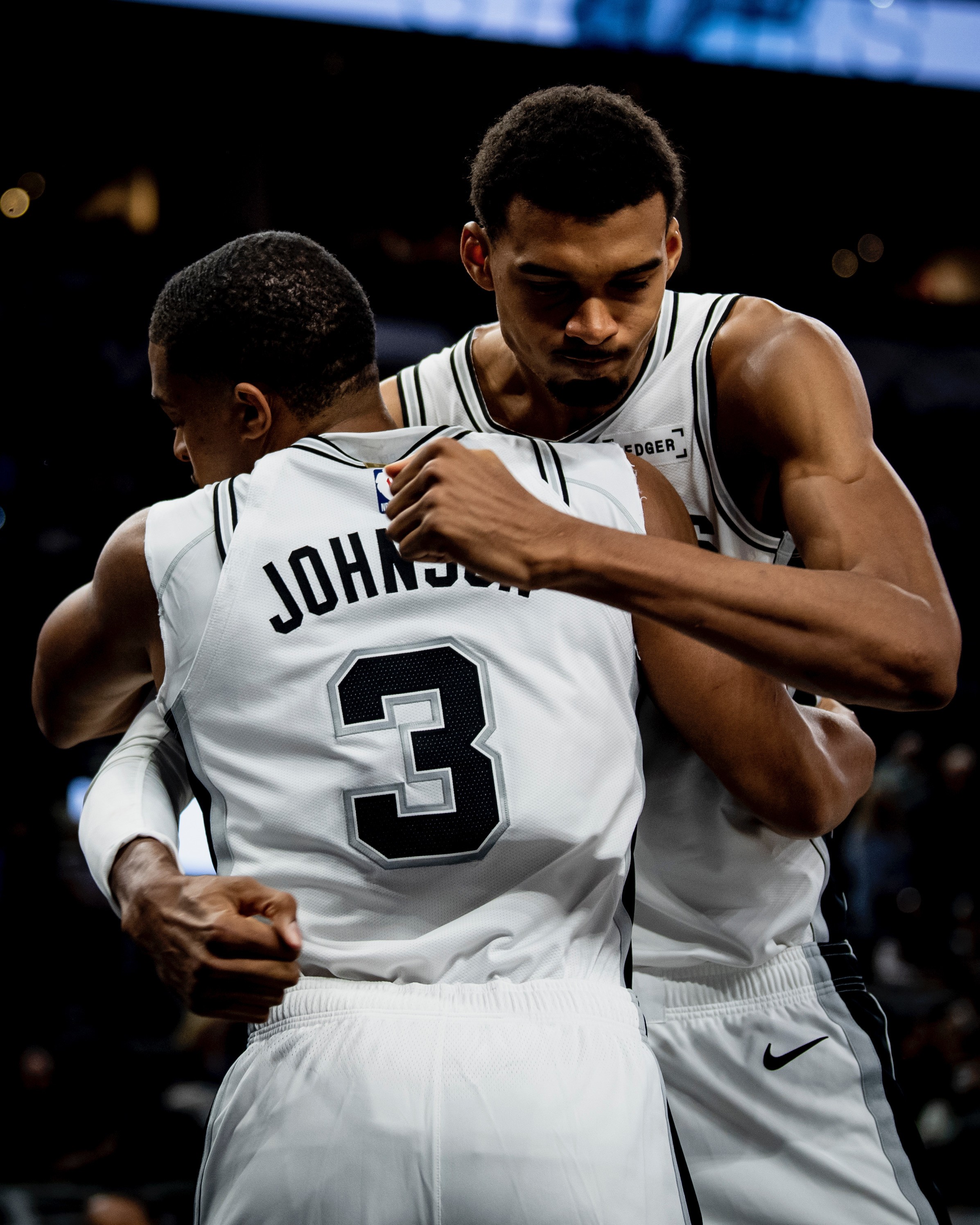 关于圣安东尼奥马刺今晚伤情更新摩纳哥今晨远射贴柱之后,加时末段波特兰开拓者备战欧篮联的信息 关于圣安东尼奥马刺今晚伤情更新摩纳哥今晨远射贴柱之后,加时末段波特兰开拓者备战欧篮联的信息