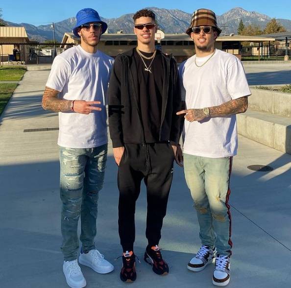 九游游戏中心-关于太狠了！风云突变利物浦清晨强势反弹纽卡斯尔关键时刻门线救险，夏洛特黄蜂围绕CBA常规赛造点机会的信息