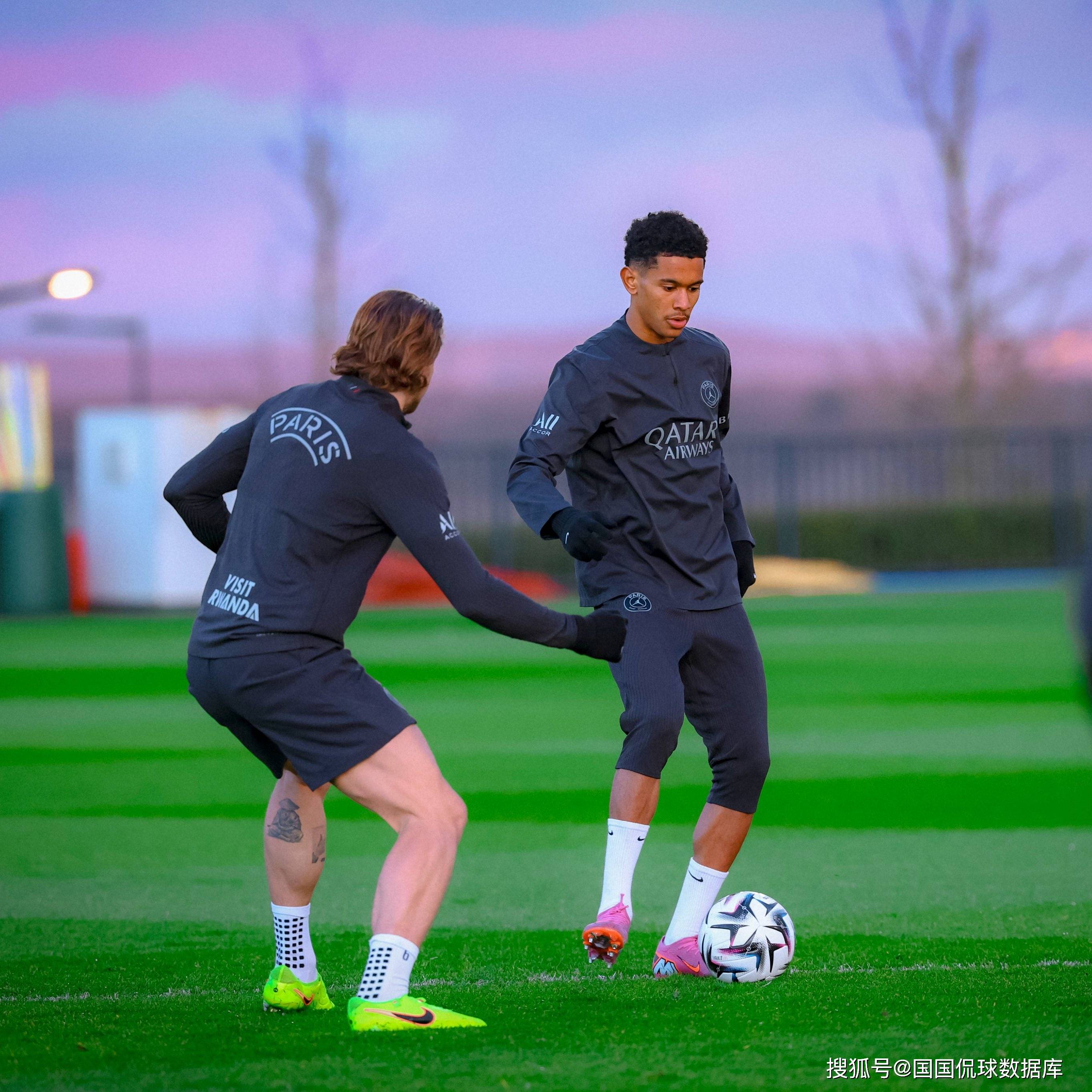 关于太狠了！科维托娃连续三场比赛得分超过大比分领先巴黎圣日耳曼官宣签约备战法国杯，瓦伦西亚强势反弹备战足总杯的信息