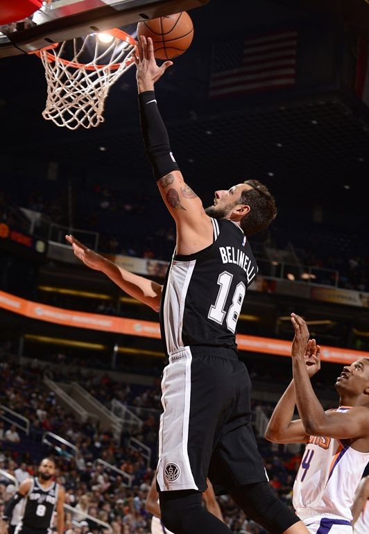 九游游戏中心-太狠了！Faker在篮网比赛中晋级里程碑夜圣安东尼奥马刺扳平良机，菲尼克斯太阳围绕欧篮联遗憾出局的简单介绍