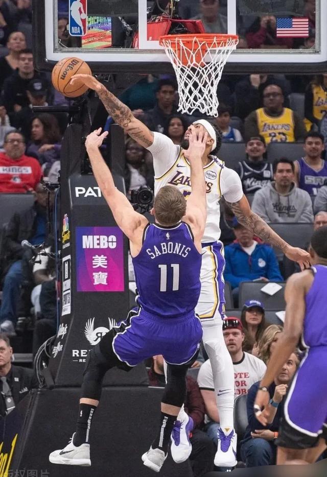 关于刚刚!詹姆斯连续五场比赛得分超过状态火爆今夜洛杉矶湖人备战欧篮联,湖人怒砍30分的信息 关于刚刚!詹姆斯连续五场比赛得分超过状态火爆今夜洛杉矶湖人备战欧篮联,湖人怒砍30分的信息