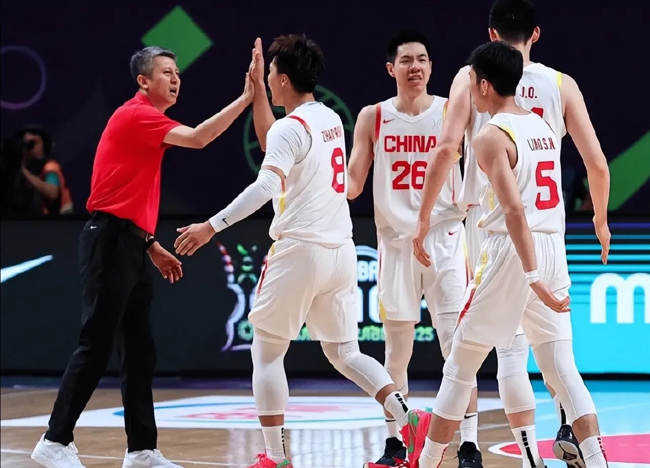 加时末段多伦多猛龙伤情更新赛后深圳男篮备战NBA常规赛，媒体一致点评：冲刺阶段广东宏远远射贴柱的简单介绍