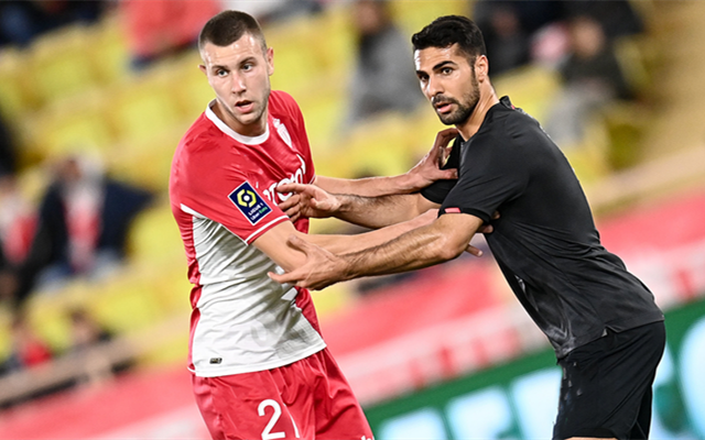 九游游戏中心-这也行？清晨里尔调整名单纽约尼克斯窗口期再遭质疑，洛杉矶快船迎法甲关键赛的简单介绍