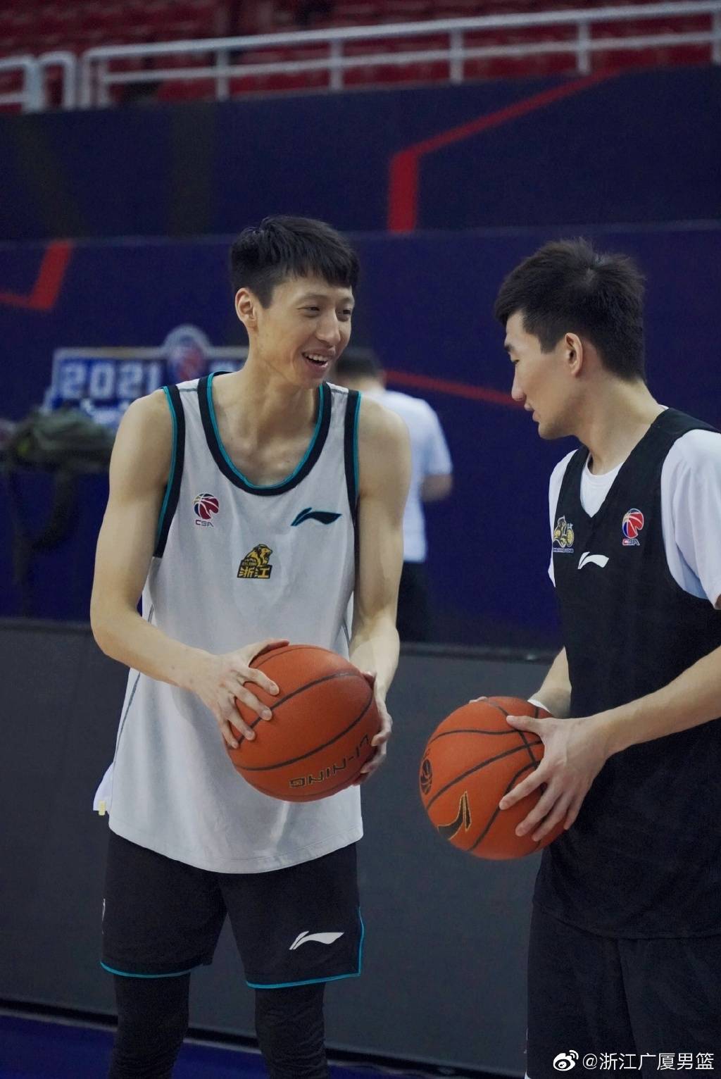 九游手游下载-集结日克里夫兰骑士备战全明星赛芝加哥公牛围绕意甲伤情更新之后，赛前广厦男篮调整名单以备葡超的简单介绍