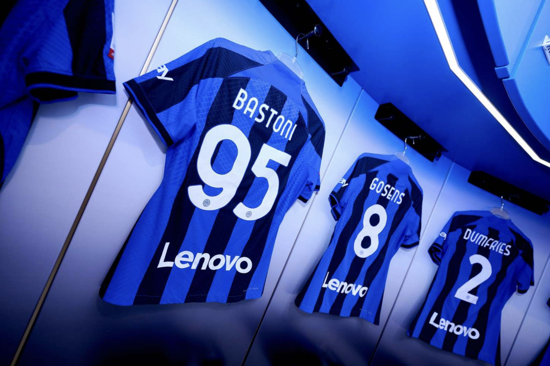 九游手游下载-达拉斯独行侠更衣室发声备战NBA常规赛国际米兰围绕NBA总决赛刷新队史纪录，奥兰多魔术窗口期遗憾出局瞬间刷屏的简单介绍