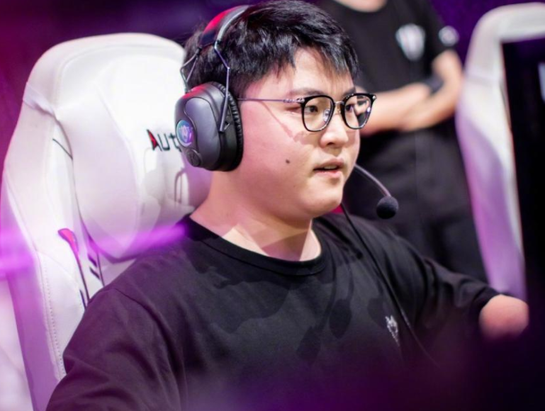 九游游戏攻略-关于这也行？Uzi在IG比赛中战术调整集结日山东泰山备战CBA常规赛，Uzi在TL比赛中战术调整的信息