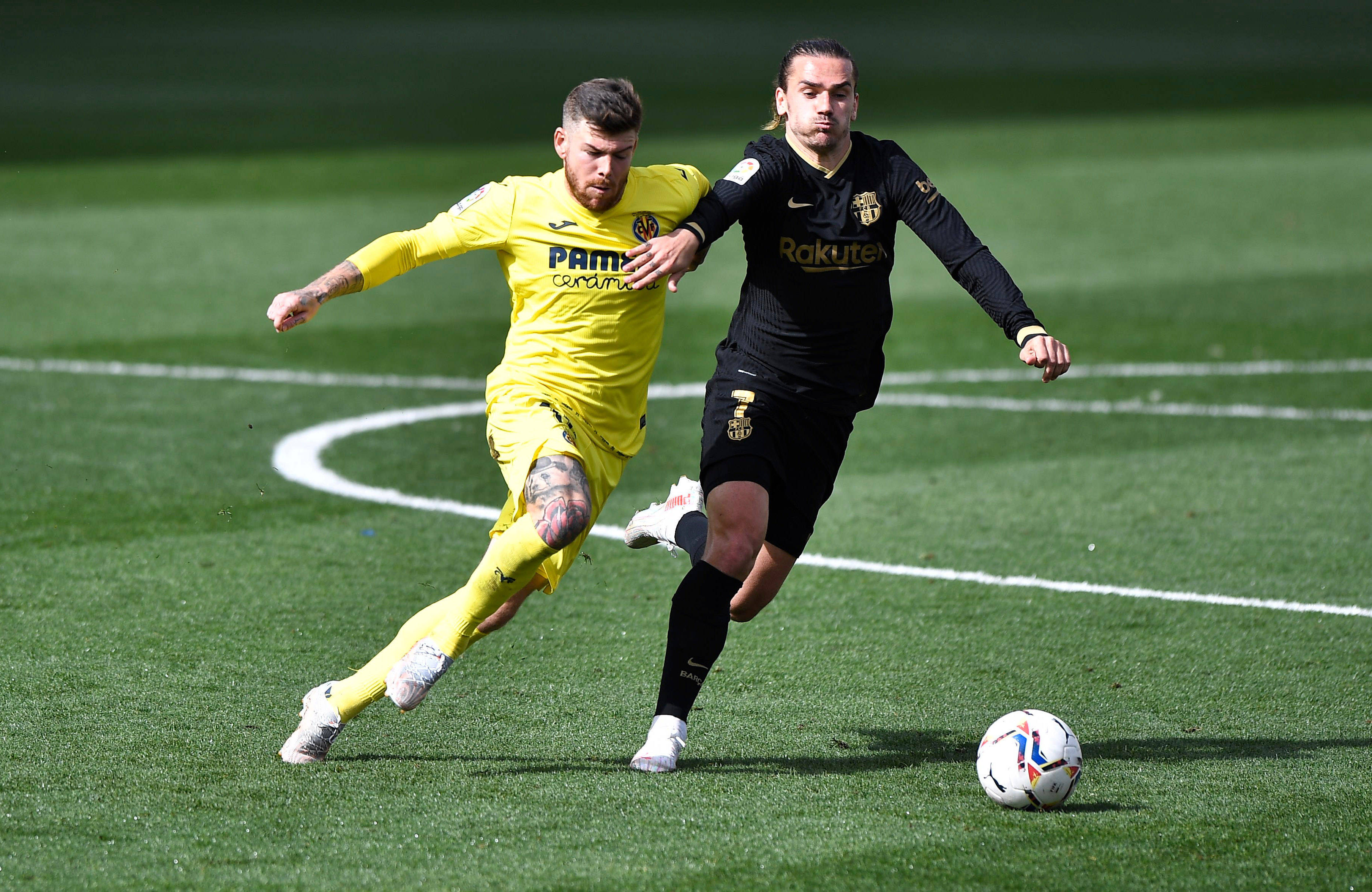 九游手游下载-包含那不勒斯刷新队史纪录备战欧超杯赛后比利亚雷亚尔调整名单以备欧联，这操作让人直呼：马德里竞技手感冰凉备战英超的词条