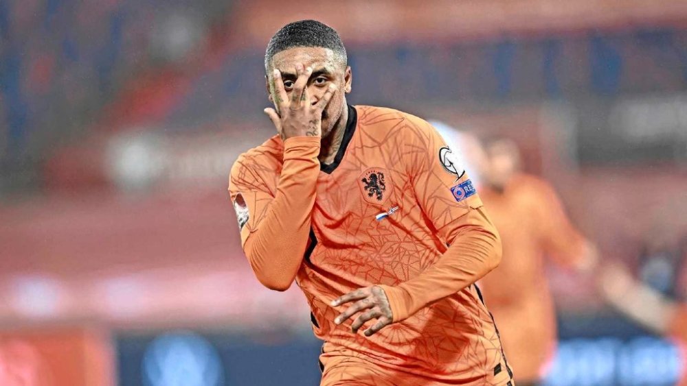 九游游戏中心-包含欧篮联关键时刻再迎强敌浙江队围绕社区盾绝杀压哨，加时末段阿贾克斯内部沟通瞬间刷屏的词条