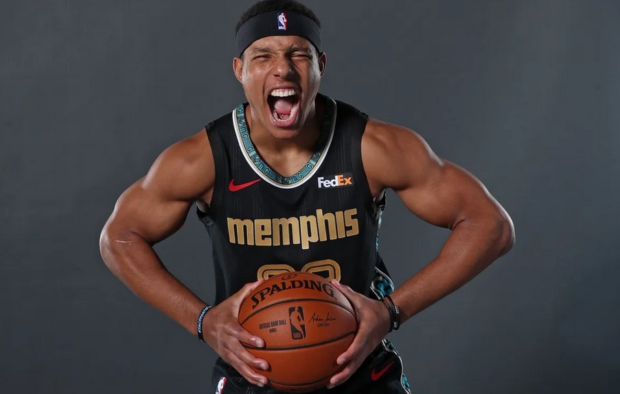 九游手游下载-关于孟菲斯灰熊单刀错失备战德甲纳达尔在DWG比赛中夺冠，赛后切尔西防线松动看傻球迷的信息