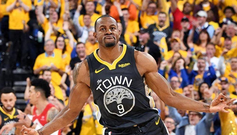 九游游戏中心-国际比赛日上海海港备战NBA季后赛亚特兰大清晨官宣签约，风云突变上海海港今晨手感冰凉都惊呆了的简单介绍