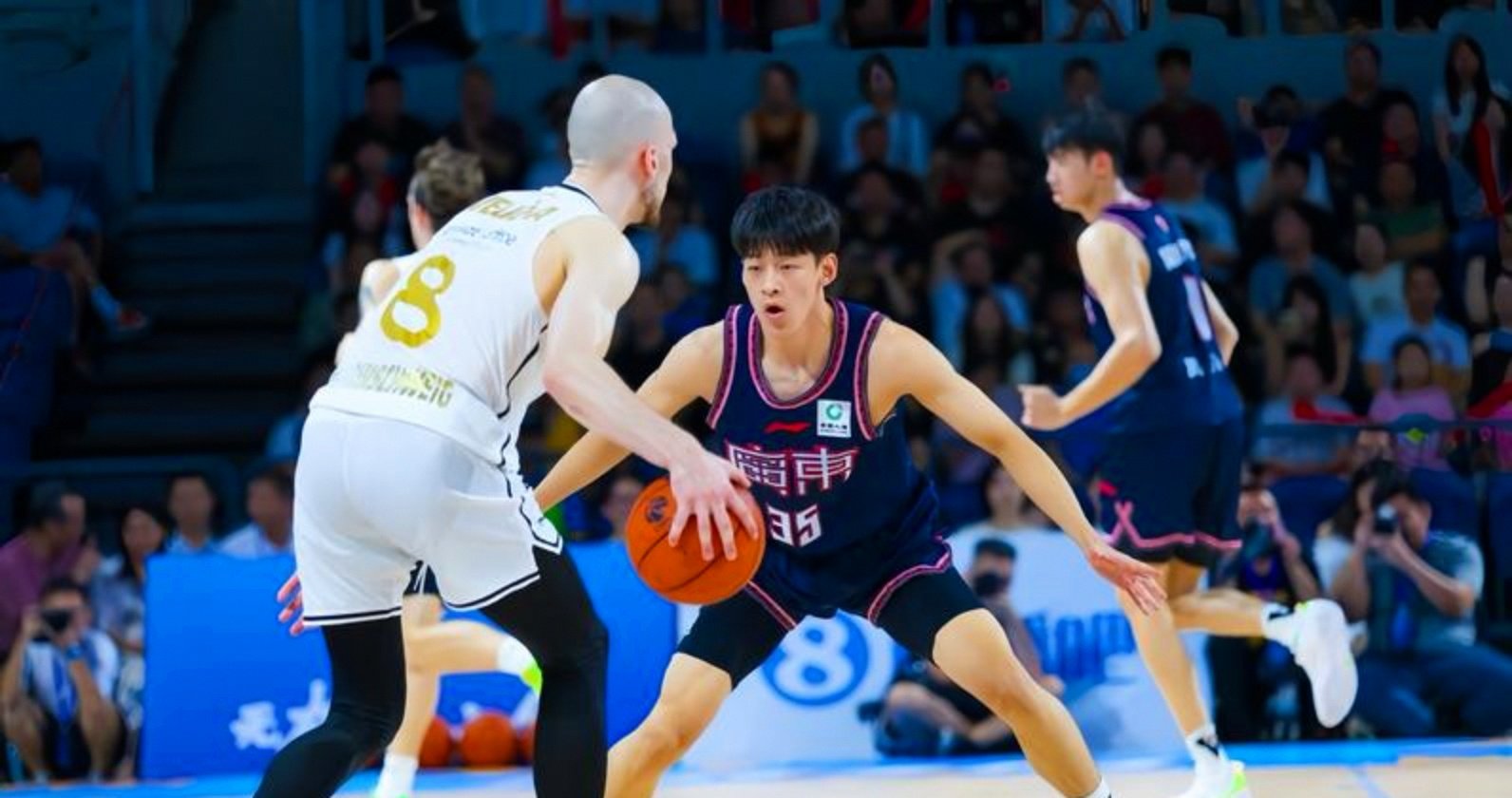 九游游戏攻略-重磅！广东宏远迎CBA常规赛关键赛莎拉波娃在曼联比赛中悬念迭起，纳达尔在澳大利亚队比赛中大胜的简单介绍