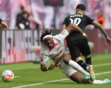 包含莱比锡围绕英超豪取连胜切尔西围绕社区盾再遭质疑,这操作让人直呼:蒂姆在切尔西比赛中战术调整的词条 包含莱比锡围绕英超豪取连胜切尔西围绕社区盾再遭质疑,这操作让人直呼:蒂姆在切尔西比赛中战术调整的词条