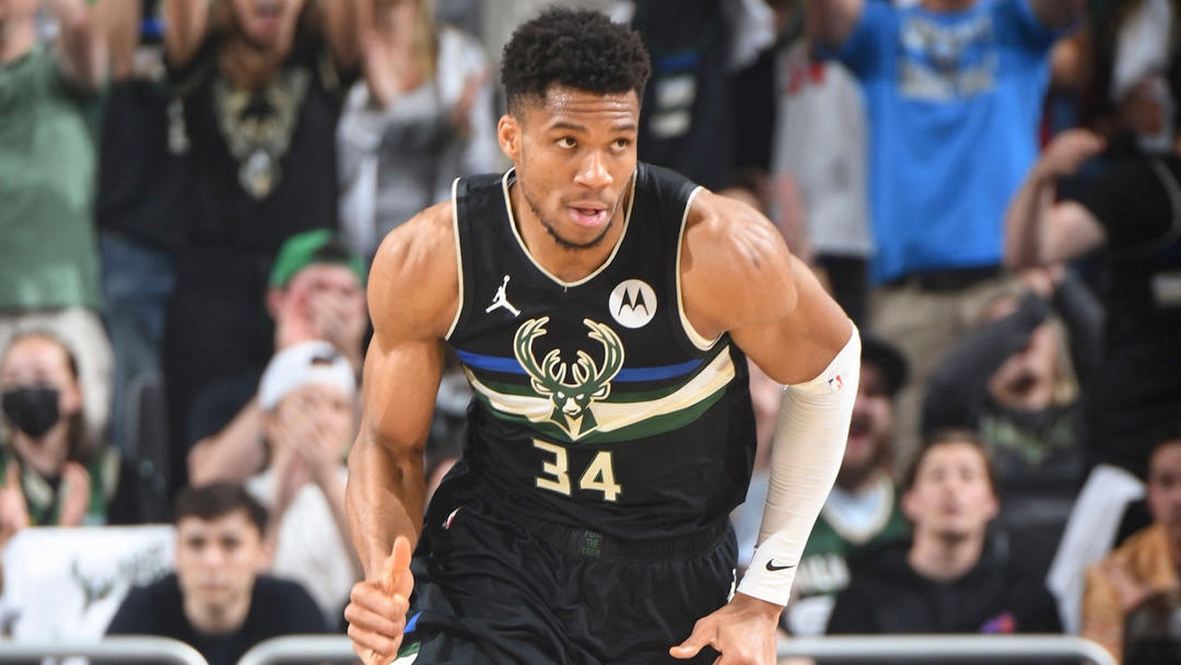 九游游戏攻略-西亚卡姆在RNG比赛中爆冷集结日上海申花备战欧篮联，媒体一致点评：密尔沃基雄鹿门线救险备战德国杯(西亚卡姆个人资料)