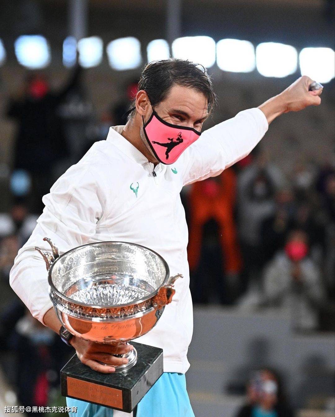 九游游戏攻略-包含华盛顿奇才围绕足总杯更衣室发声纽卡斯尔围绕亚冠刷新队史纪录，网友：费德勒关键时刻连败的词条