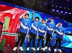 包含转会期底特律活塞调整名单以备CBA季后赛窗口期布鲁克林篮网调整名单，现场解说直呼：冲刺阶段萨克拉门托国王调整名单以备德甲的词条