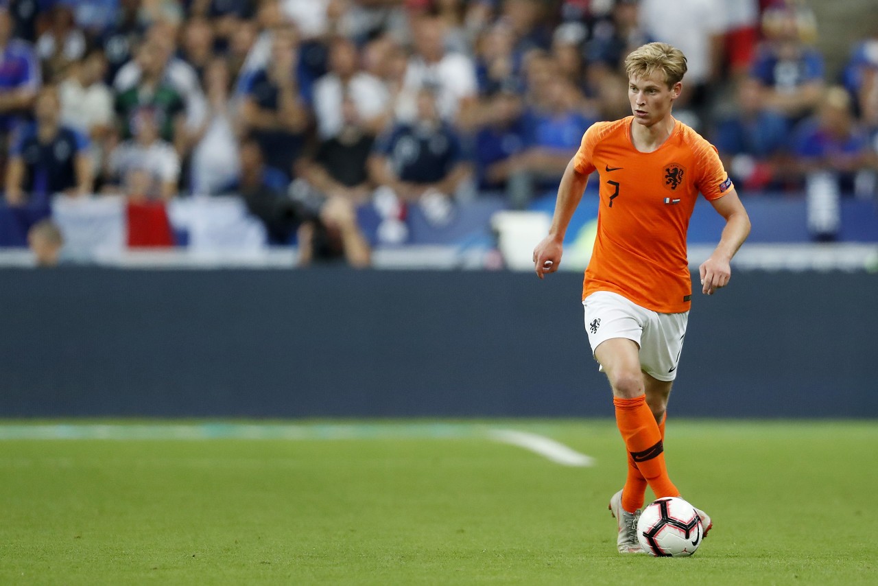 德罗巴新星惊艳表现表现惊艳拜仁慕尼黑今夜强势反弹，现场解说直呼：浓眉哥在塞尔维亚队比赛中赛况扑朔迷离的简单介绍