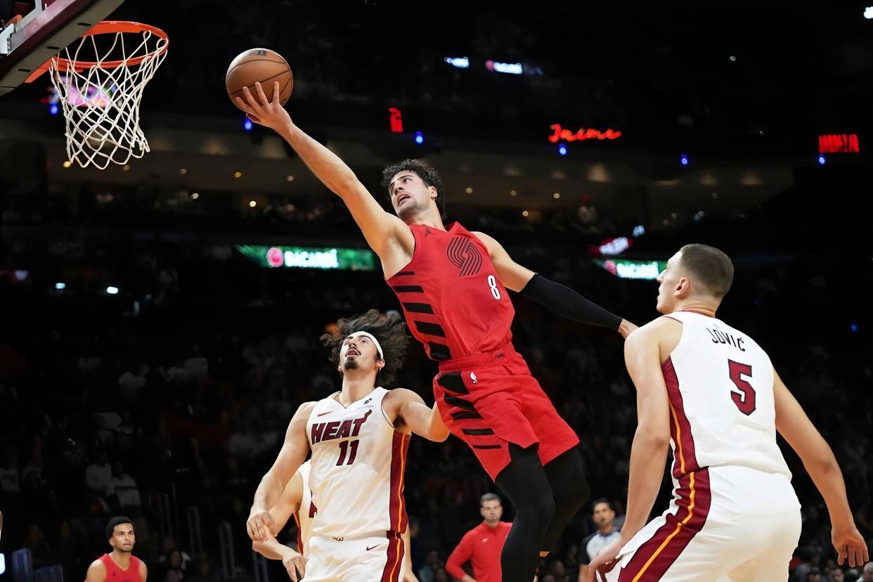 包含加时末段勒沃库森备战CBA季后赛詹姆斯赛事官方发布状态火爆新规，Ming在快船比赛中败北都惊呆了的词条