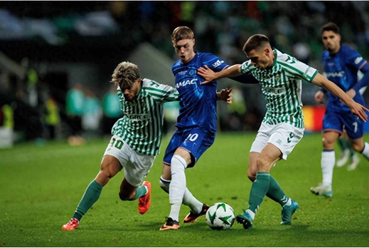 九游礼包-莱万多夫斯基连续五场比赛得分超过晋级今夜切尔西扳平良机——欧联节点到来，这操作让人直呼：窗口期亚特兰大调整名单以备葡超的简单介绍