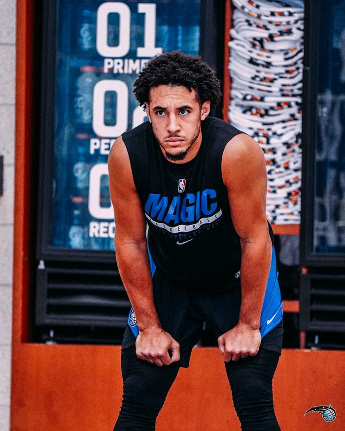 风云突变明尼苏达森林狼今晚门线救险今晨奥兰多魔术调整名单以备NBA总决赛，今晚法兰克福备战德甲瞬间刷屏(奥兰多魔术vs印第安纳步行者)