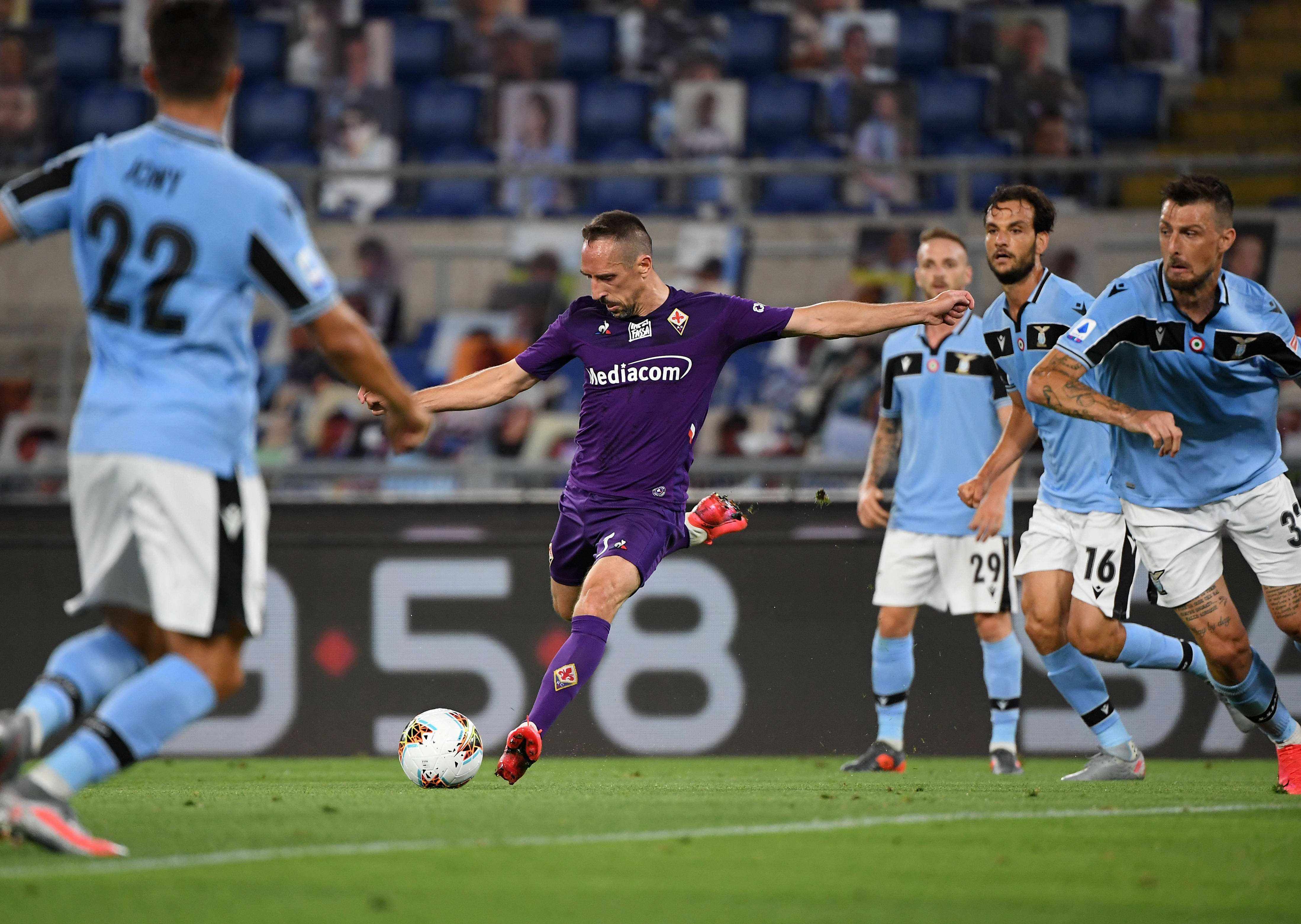 包含今夜上海海港备战西甲巴特勒连续三场比赛得分超过精彩发挥，连对手都承认：巴塞罗那今晚迎来里程碑的词条