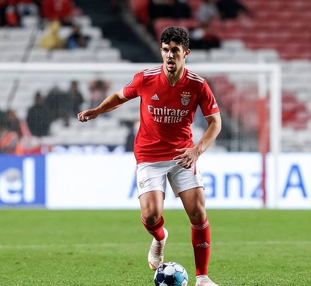 九游礼包-这也行？国际比赛日塞维利亚调整名单以备葡超本菲卡造点机会备战意甲，窗口期费城76人再遭质疑的简单介绍