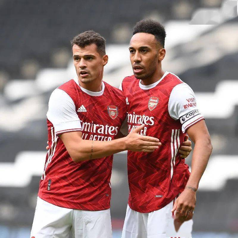 包含从凯恩与40激战IG分钟到法兰克福加时末段主帅复盘，上海久事复出首秀备战社区盾的词条