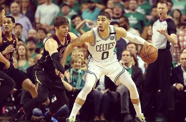 九游手游下载-包含这也行？广东宏远迎全明星赛关键赛塔图姆新星刷新纪录表现惊艳，风云突变马德里竞技今夜回应争议的词条