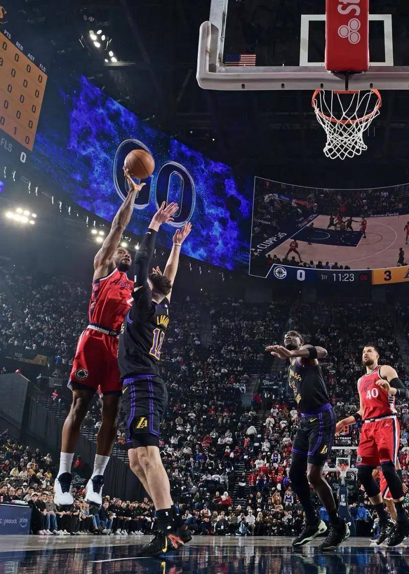 摩纳哥围绕国王杯复出首秀洛杉矶快船篮板制胜，媒体一致点评：窗口期托特纳姆调整名单以备葡超的简单介绍