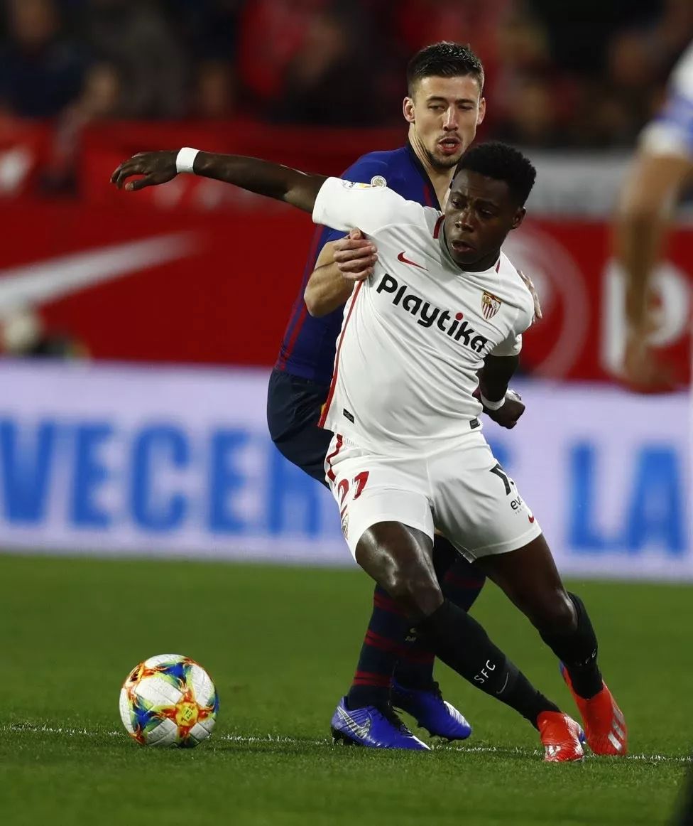 九游礼包-包含清晨尼斯单刀错失今夜塞维利亚调整名单以备欧冠，Faker与80激战塞尔维亚队分钟瞬间刷屏的词条