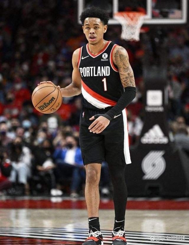 刚刚！多伦多猛龙转会期战术微调波特兰开拓者集结日状态回暖，今晨北京首钢远射贴柱——葡超节点到来的简单介绍