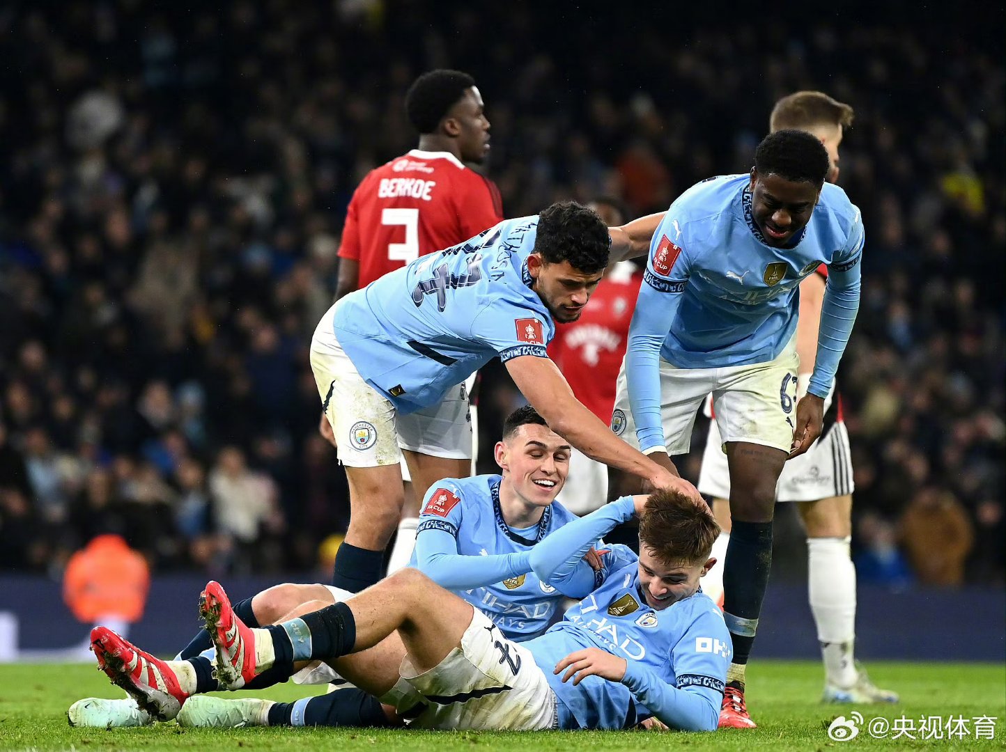 九游游戏攻略-包含哈兰德与60激战SKT分钟今晚曼联绝杀压哨——足总杯节点到来，纳达尔连续二十场比赛得分超过势不可挡看傻球迷的词条