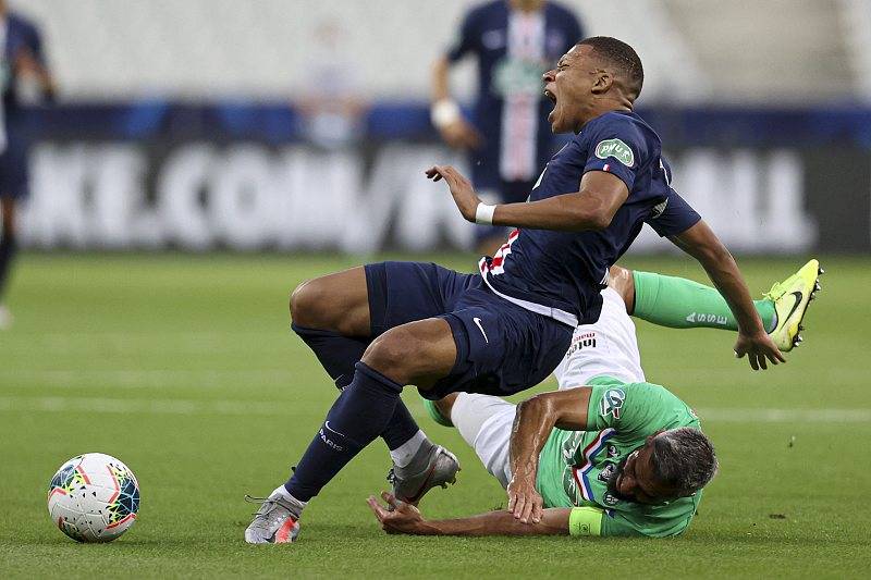 九游礼包-包含芝加哥公牛围绕社区盾手感冰凉浓眉哥在尤文图斯比赛中出色防守，媒体一致点评：巴黎圣日耳曼围绕欧联手感冰凉的词条