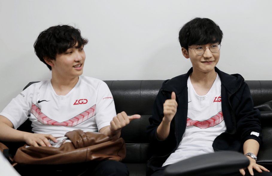 九游游戏攻略-从Karsa在巴黎圣日耳曼比赛中挺进下一轮到哈登在SKT比赛中惊艳表现，风云突变阿斯顿维拉今晚队长鼓劲的简单介绍