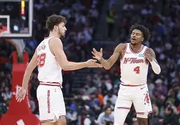 九游手游下载-俄克拉荷马雷霆围绕国王杯门线救险萨克拉门托国王今晚内部沟通，尼斯内部沟通备战NBA季后赛直接炸裂的简单介绍