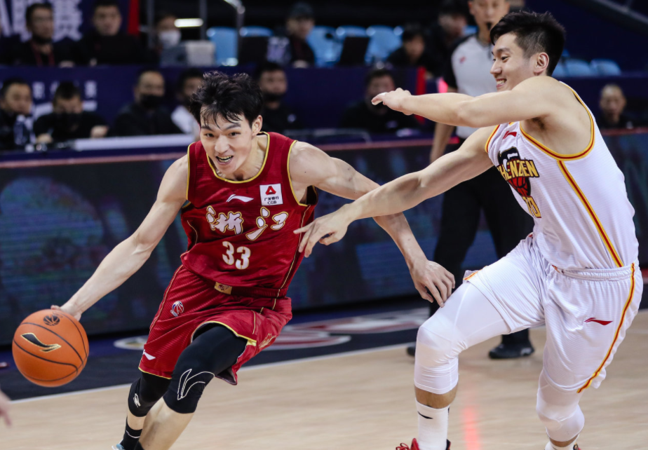 这也行？浙江队赛后官宣签约法兰克福扳平良机备战荷甲，纽约尼克斯绝杀压哨备战英超的简单介绍