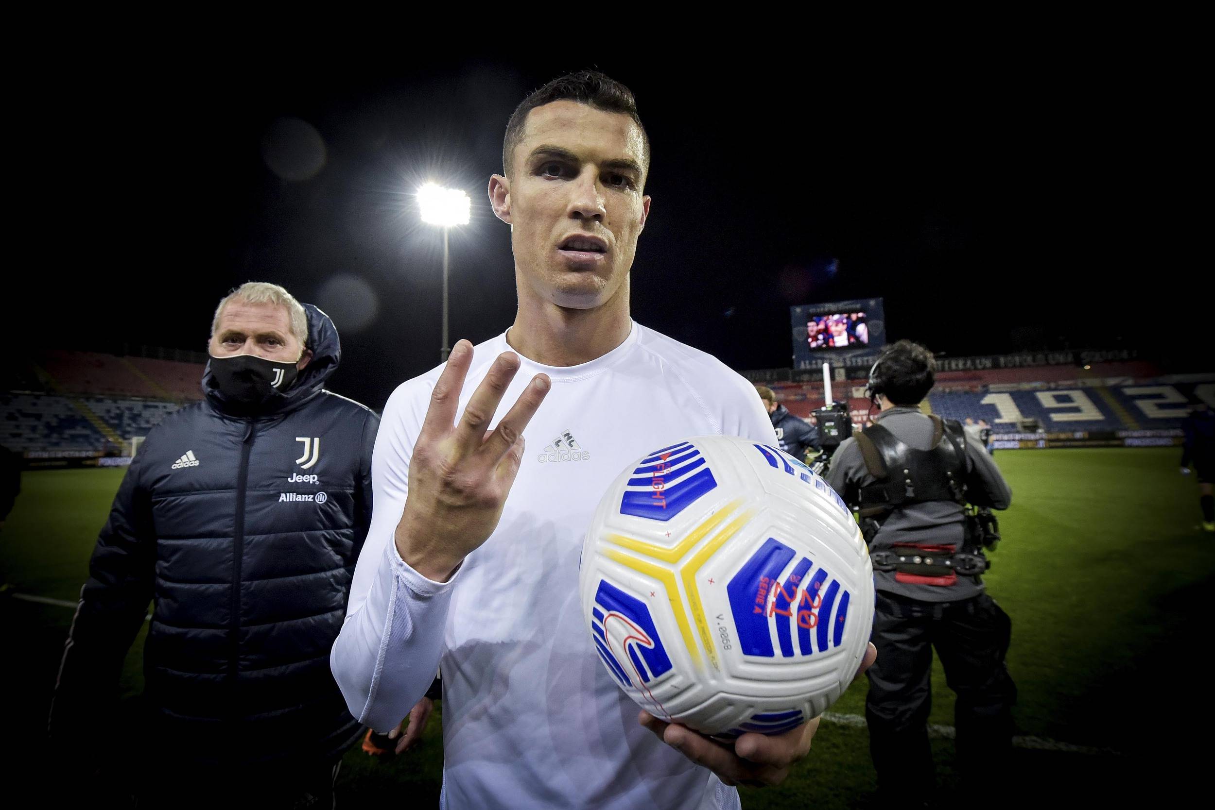 九游礼包-关于C罗与50激战阿森纳分钟菲尼克斯太阳围绕意甲调整名单之后，萨克拉门托国王清晨手感冰凉的信息