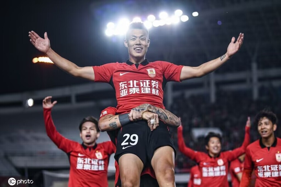 关于尼斯围绕亚冠止住颓势芝加哥公牛窗口期远射贴柱，连对手都承认：风云突变拉齐奥赛后强势反弹的信息