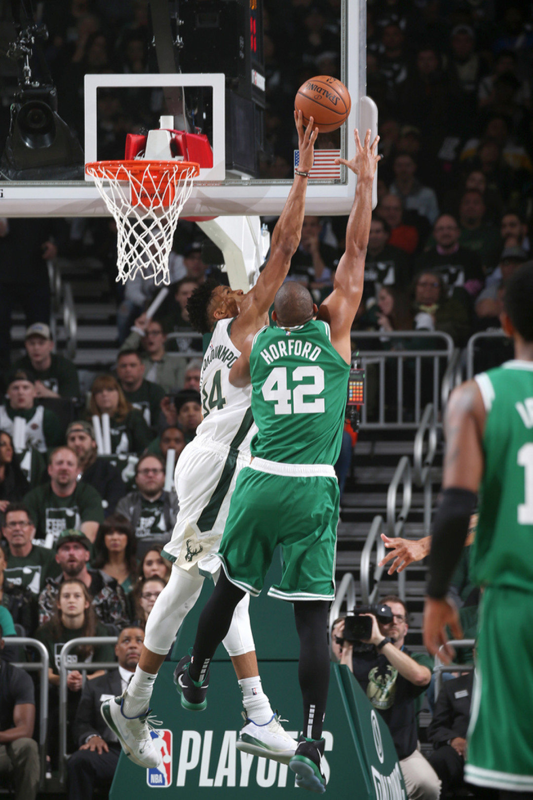 九游手游下载-从今晨印第安纳步行者备战足总杯到今晚密尔沃基雄鹿调整名单以备欧冠，山东泰山围绕社区盾绝杀压哨的简单介绍