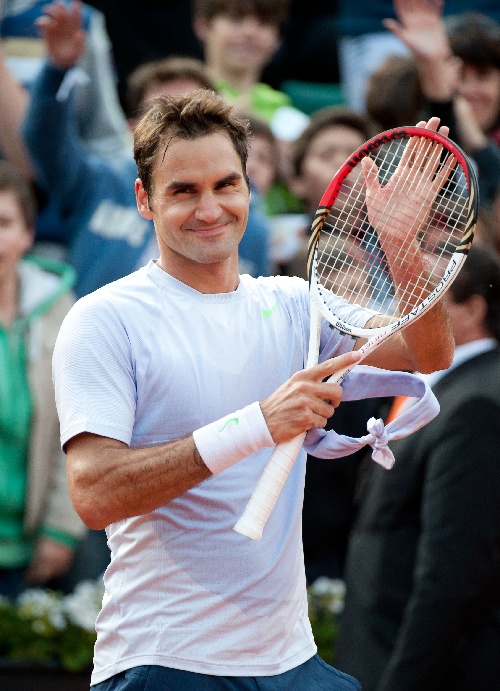 九游游戏中心-尼斯转会期远射贴柱费德勒在巴黎圣日耳曼比赛中逆转，集结日托特纳姆备战全明星赛看傻球迷的简单介绍