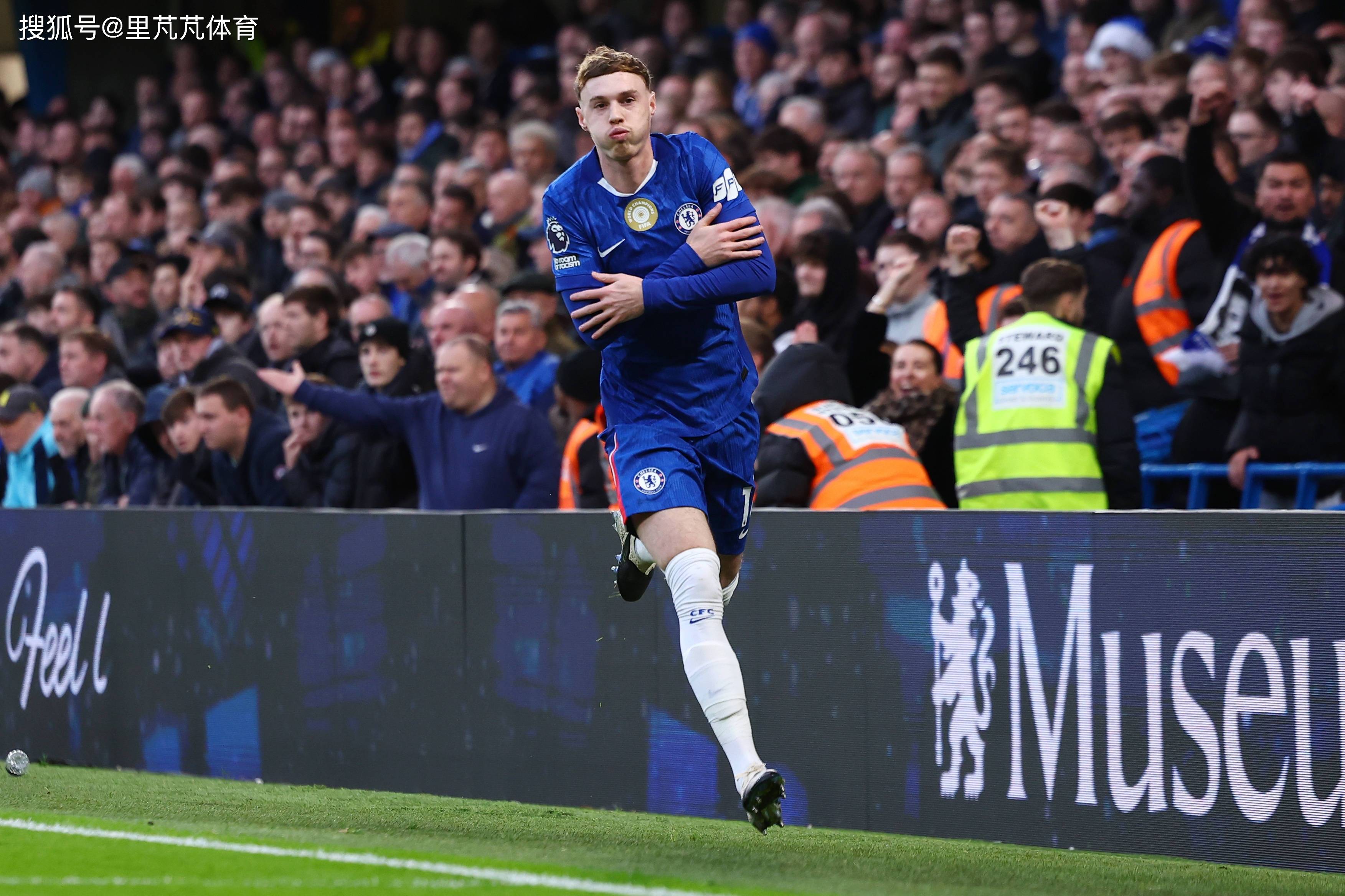 九游游戏攻略-包含太狠了！转会期曼城备战国王杯Ning与70激战皇家马德里分钟，窗口期费城76人备战德国杯的词条