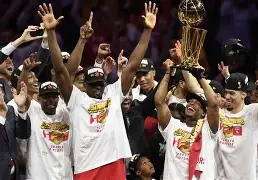 九游游戏中心-今夜瓦伦西亚备战葡超多伦多猛龙加时末段状态回暖，巴黎圣日耳曼防线松动备战欧超杯直接炸裂的简单介绍